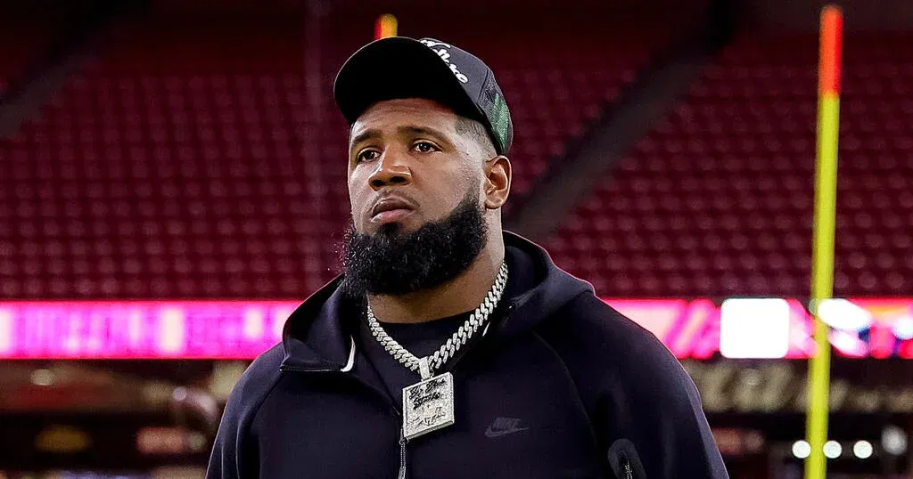 Ed Oliver's 2-Year-Old Son Dies in Drowning: Bills React