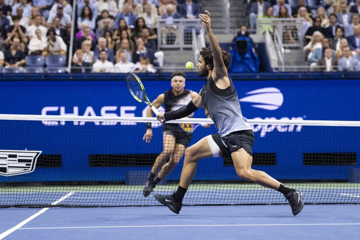 Ben Shelton Stuns Carlos Alcaraz in Record US Open Finish