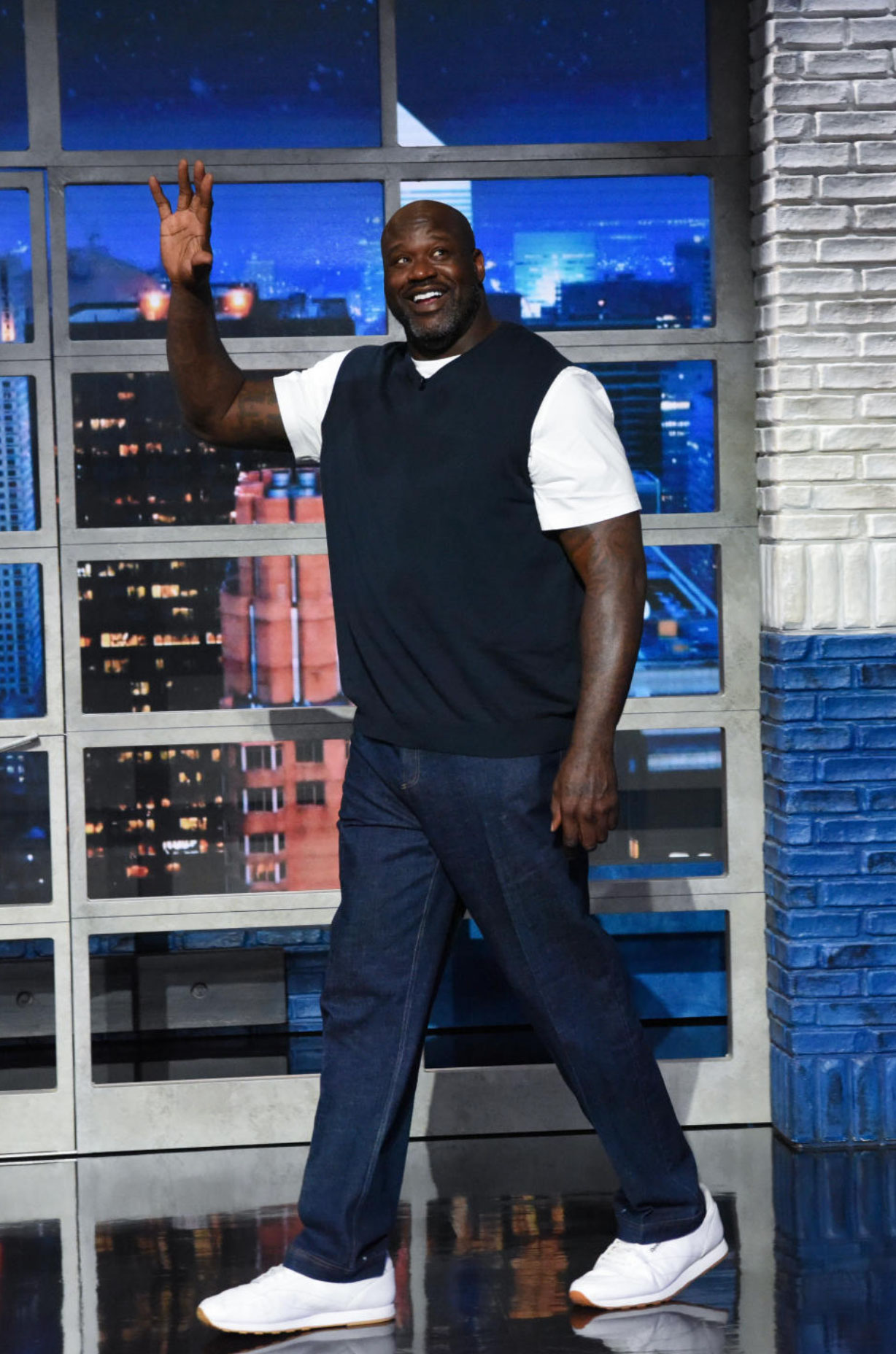 how tall is shaq _445cd7f5 9a4a 4f1a 96cf d6b676fbc861