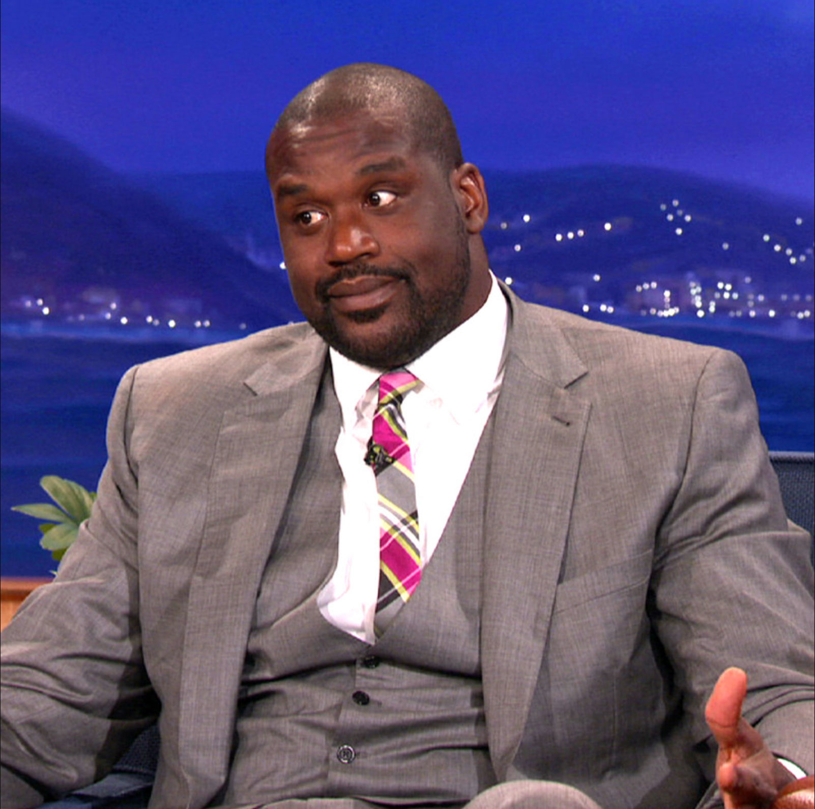 how tall is shaq _9214e5e8 f097 4b3f 99fa dcea2305469e
