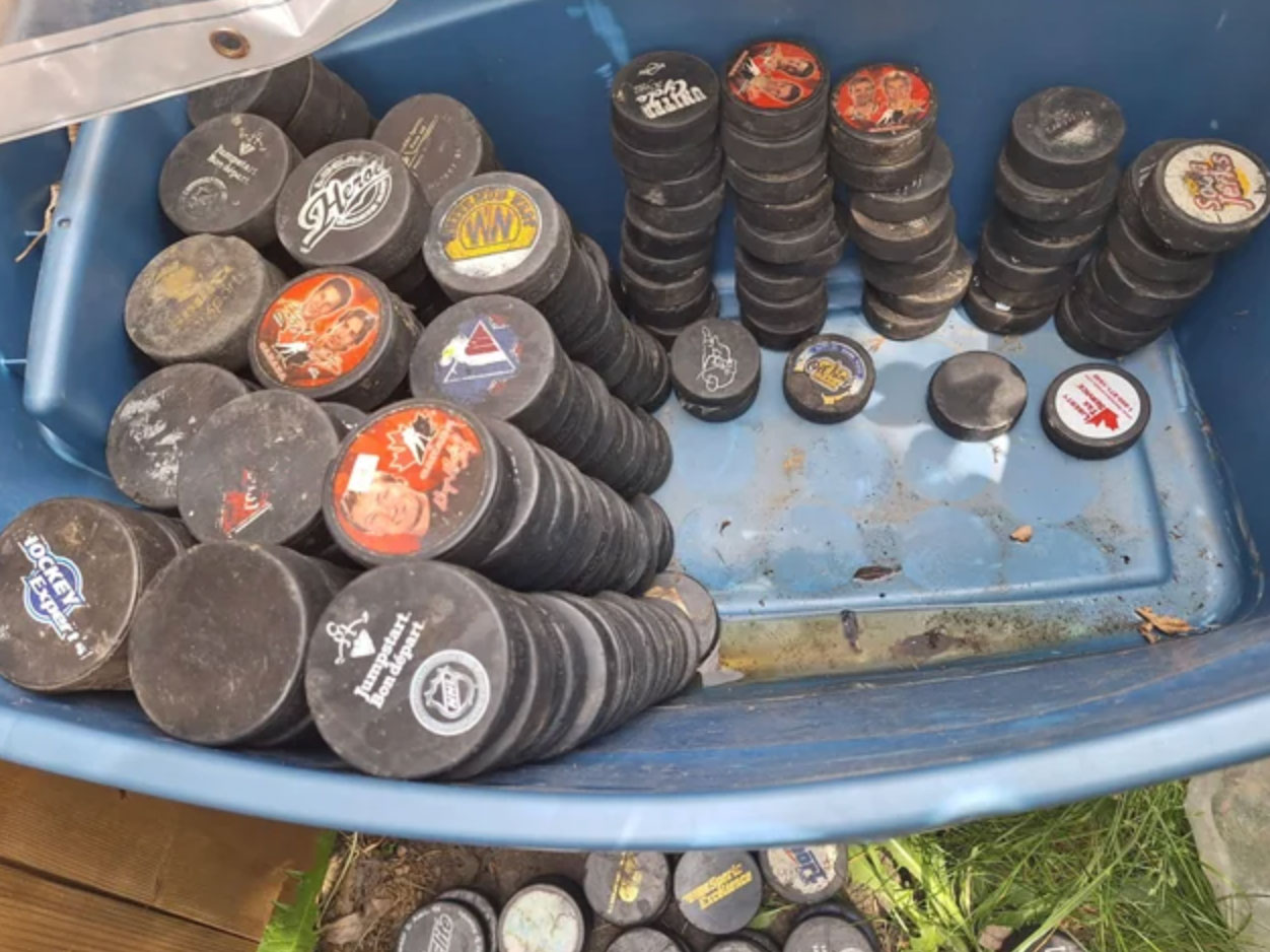 what is a hockey puck made of_7630e95d de01 4a0d b8b1 ee5c625d77da