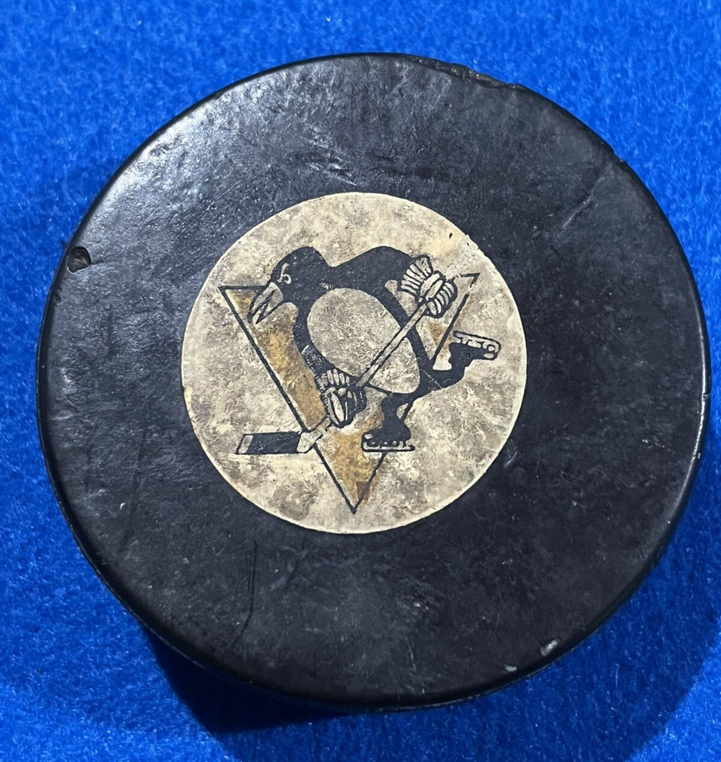 what is a hockey puck made of_b3f747e5 3e6e 4037 8b1d dd4b9ceb035b