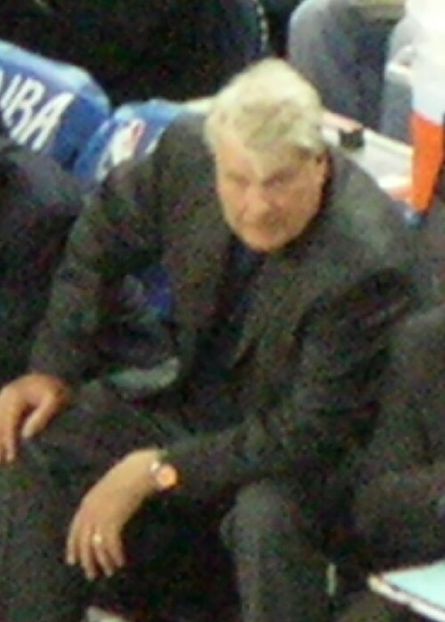 1786371549923_500px Don_Nelson_at_Suns_at_Warriors_3 15 09_1