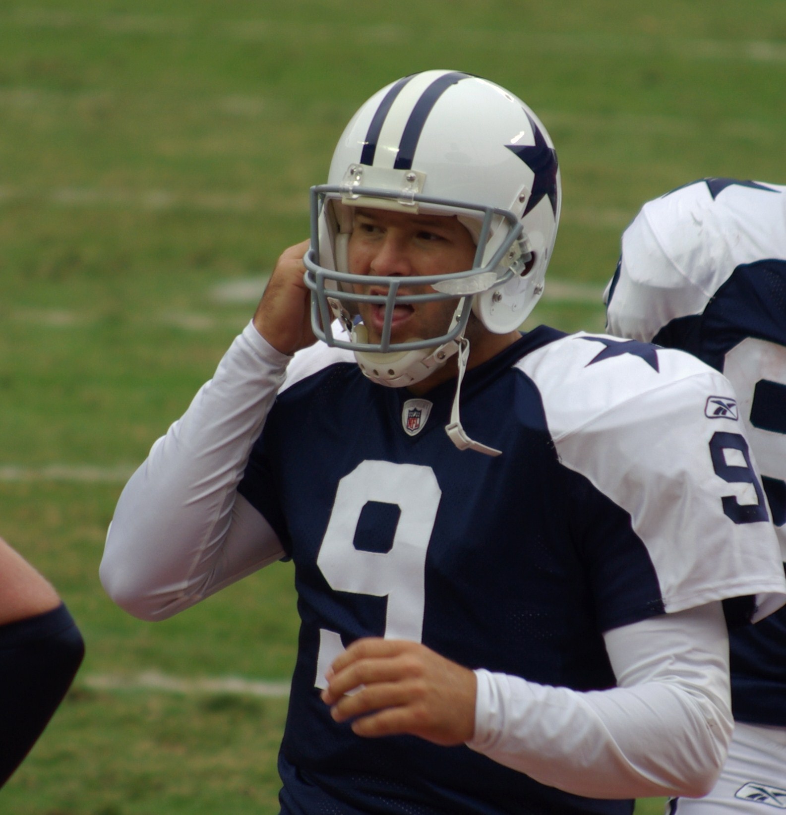 1791037716462_Tony_Romo_2009